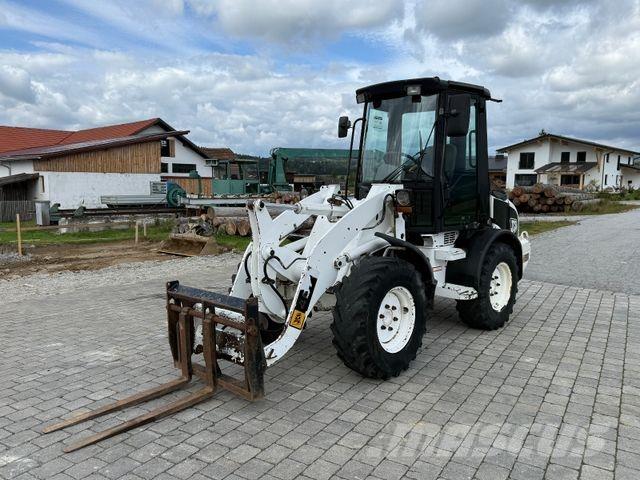 JCB 407 Фронтальні навантажувачі