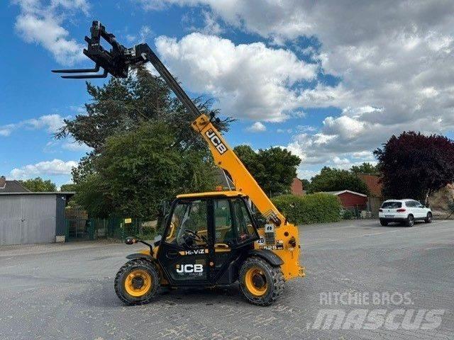 JCB 525-60 Телескопічні навантажувачі