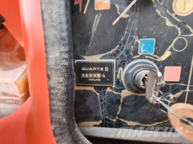 JLG 450 AJ - Колінчаті підйомники