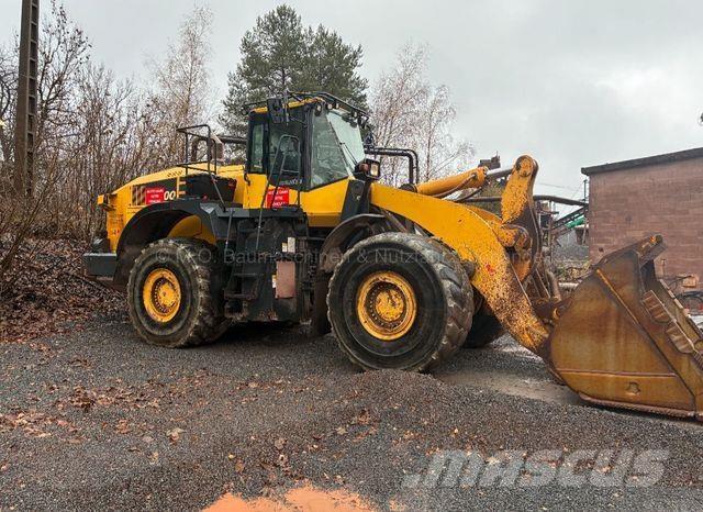 Komatsu WA500-8 Фронтальні навантажувачі