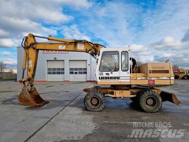 Liebherr A912 Колісні екскаватори
