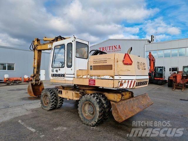 Liebherr A912 Колісні екскаватори