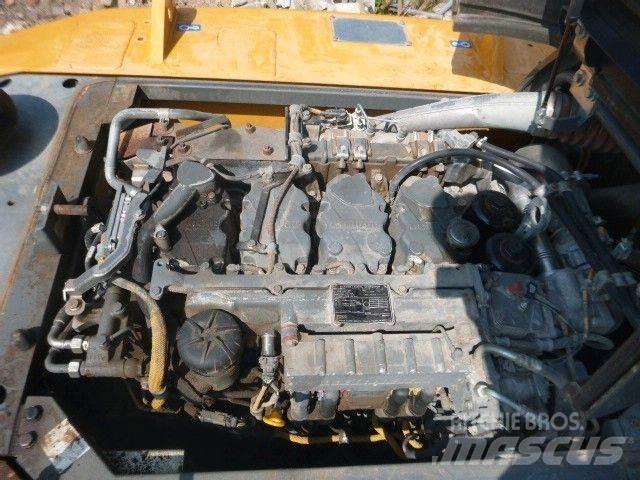 Liebherr R924 LC Гусеничні екскаватори