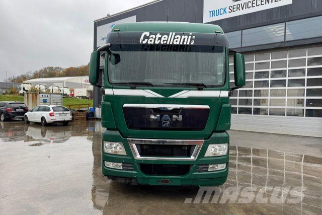 MAN TGX 26.480 6x2 Тентовані вантажівки