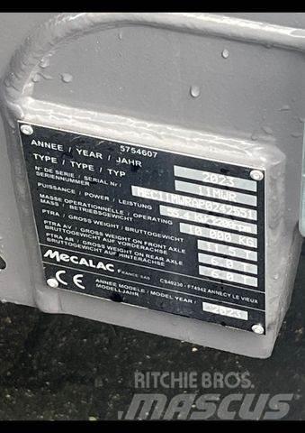 Mecalac 11 MWR Колісні екскаватори