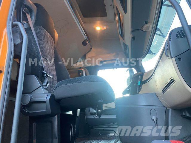 Mercedes-Benz 2542 Шасі з кабіною