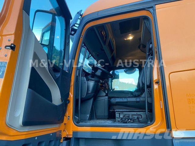 Mercedes-Benz 2542 Шасі з кабіною