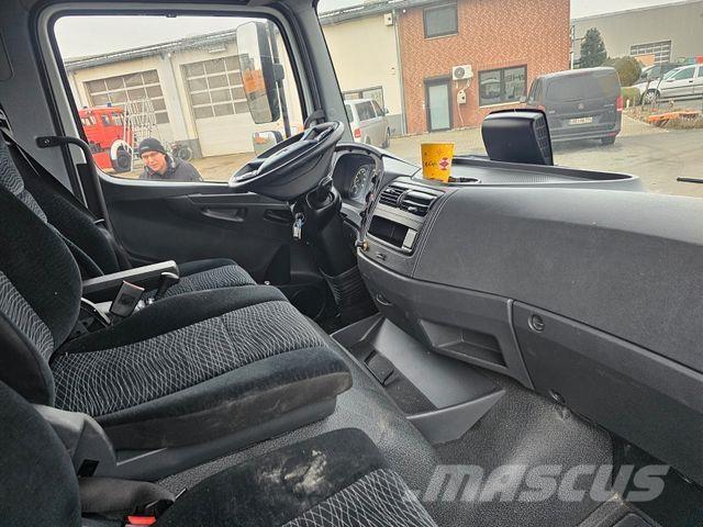 Mercedes-Benz 818 Контейнер