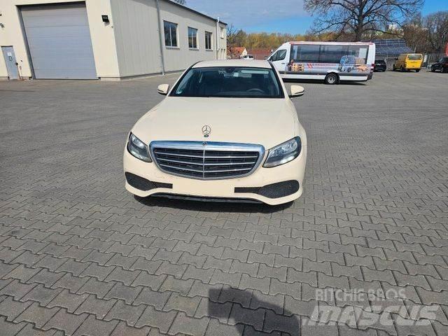 Mercedes-Benz E 200 Автомобілі