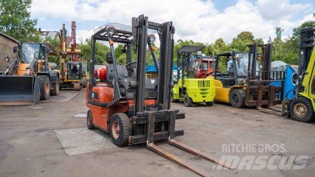 Nissan 18 Газові навантажувачі