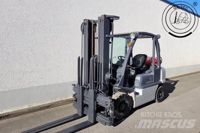 Nissan U1D2A25LQ Газові навантажувачі