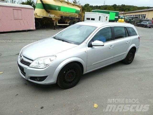Opel Astra - Автомобілі