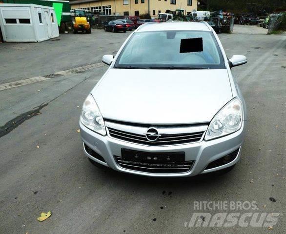 Opel Astra - Автомобілі