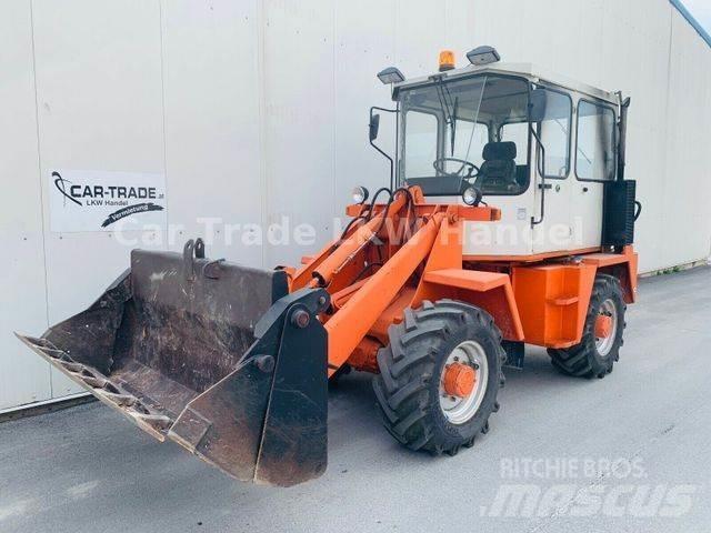 Schaeff SKB 902 Екскаватори-навантажувачі