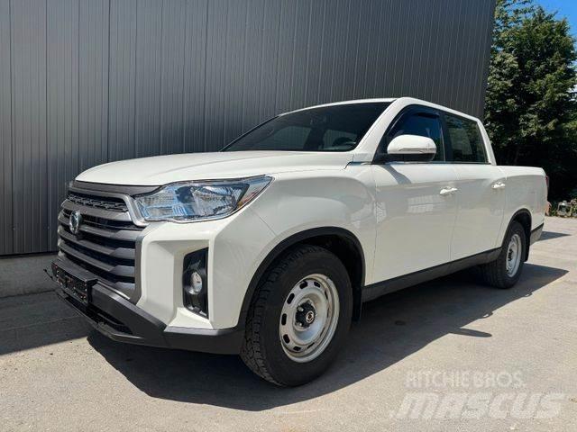Ssangyong MUSSO Пікапи / Бічне розвантаження