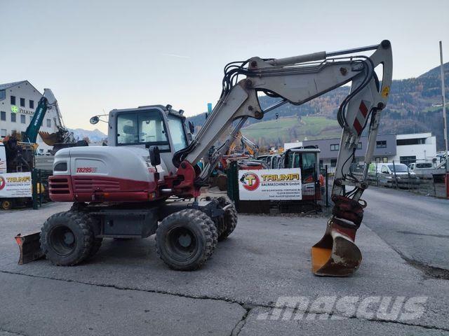Takeuchi TB295W Колісні екскаватори