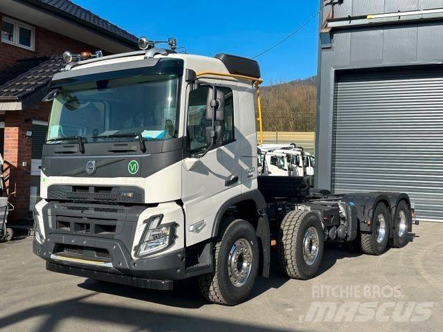 Volvo FMX 500 8x4 Шасі з кабіною