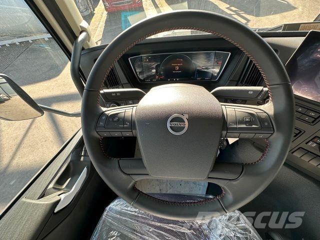 Volvo FMX 500 8x4 Шасі з кабіною