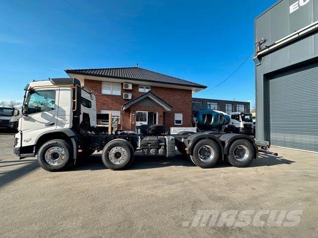 Volvo FMX 500 8x4 Шасі з кабіною