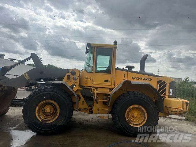 Volvo L 120 E Фронтальні навантажувачі
