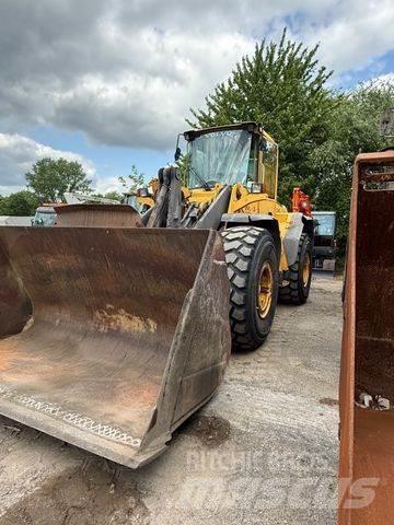 Volvo L 120 E Фронтальні навантажувачі