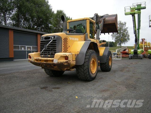 Volvo L 120 E Фронтальні навантажувачі