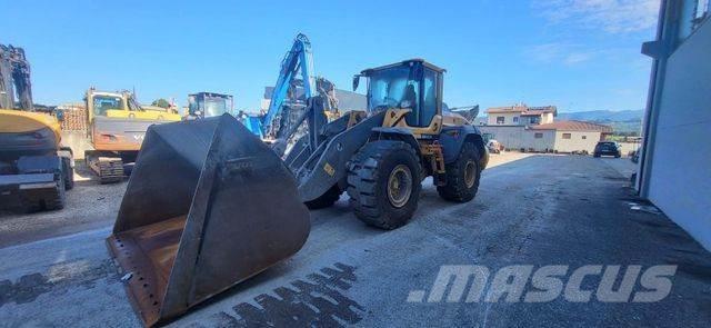 Volvo L 120 H Фронтальні навантажувачі