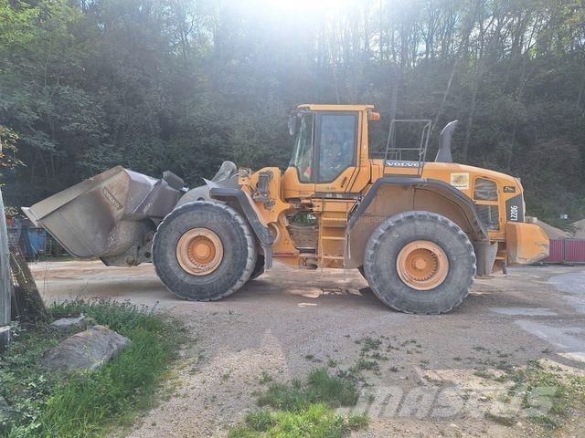 Volvo L 220 G Фронтальні навантажувачі
