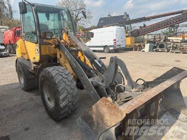 Volvo L25b Фронтальні навантажувачі