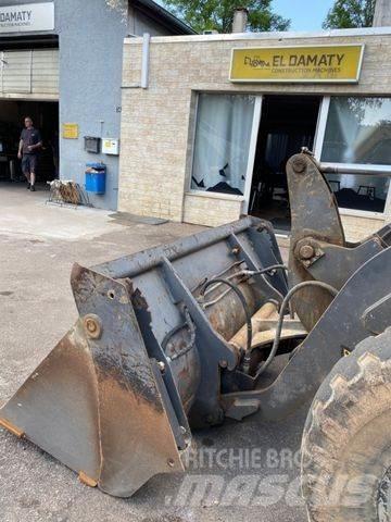 Volvo L30 Фронтальні навантажувачі
