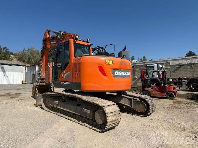 Doosan DX235LCR Гусеничні екскаватори