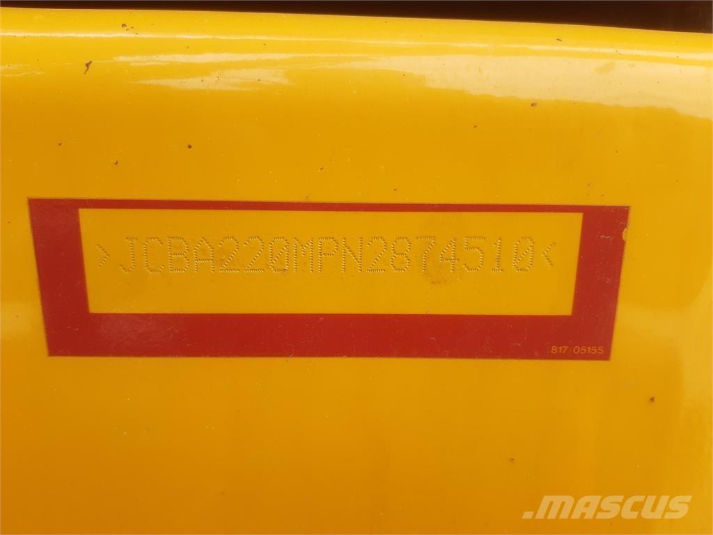 JCB  Гусеничні екскаватори