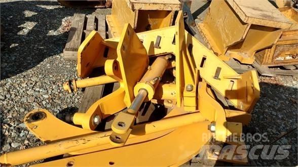 Volvo G940 Скарифікатори