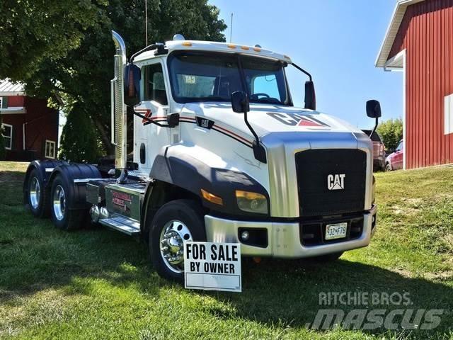 CAT Truck Панельні фургони