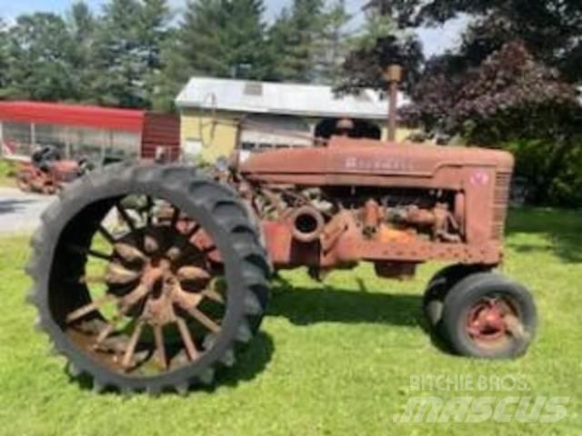 Farmall M Tractor Будтехніка - Інші