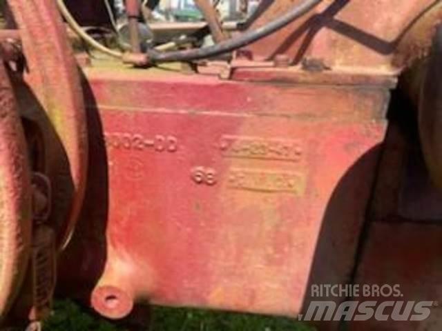 Farmall M Tractor Будтехніка - Інші