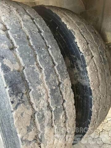 SmithCo Side Dump Інші причепи