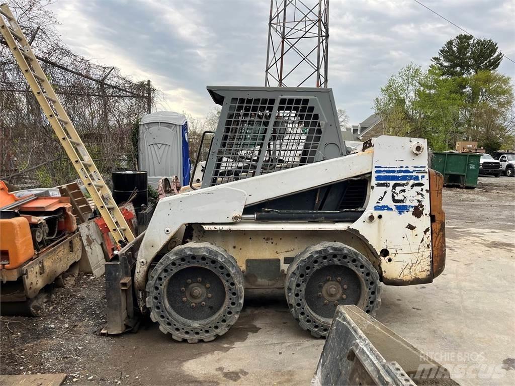 Bobcat 763 Міні-навантажувачі
