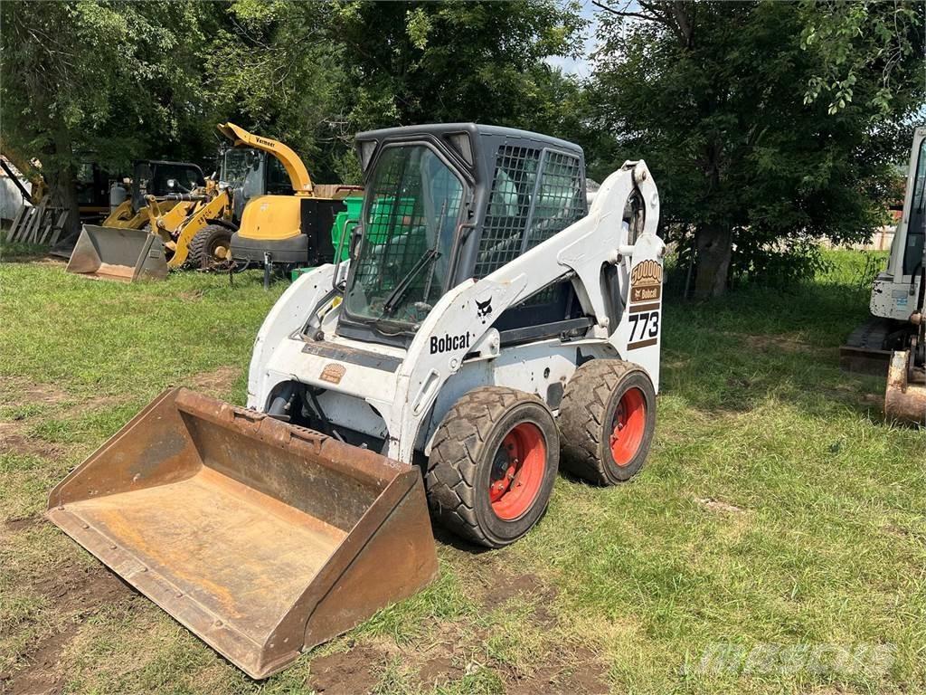 Bobcat 773 Міні-навантажувачі