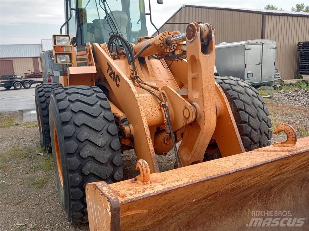 CASE 721C Фронтальні навантажувачі