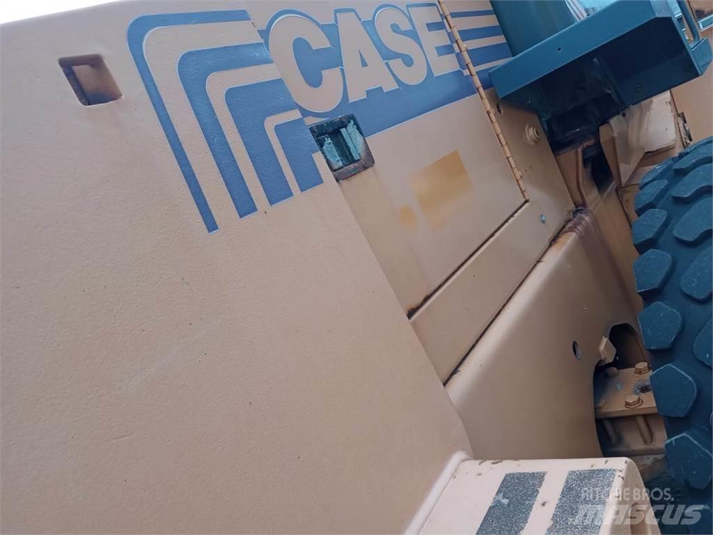 CASE 721C Фронтальні навантажувачі