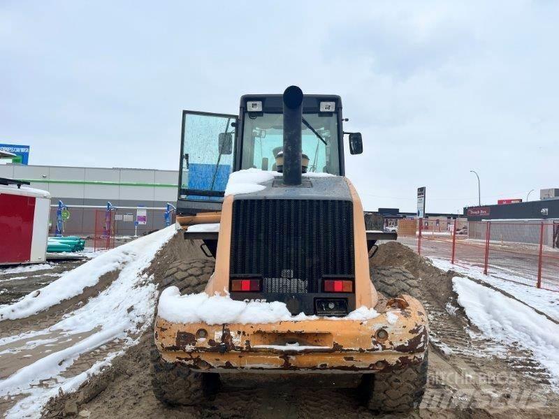 CASE 721D Фронтальні навантажувачі