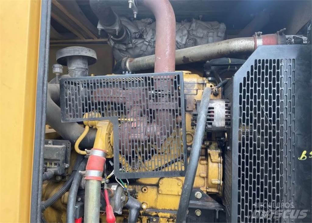 CAT 100 KW Дизельні генератори