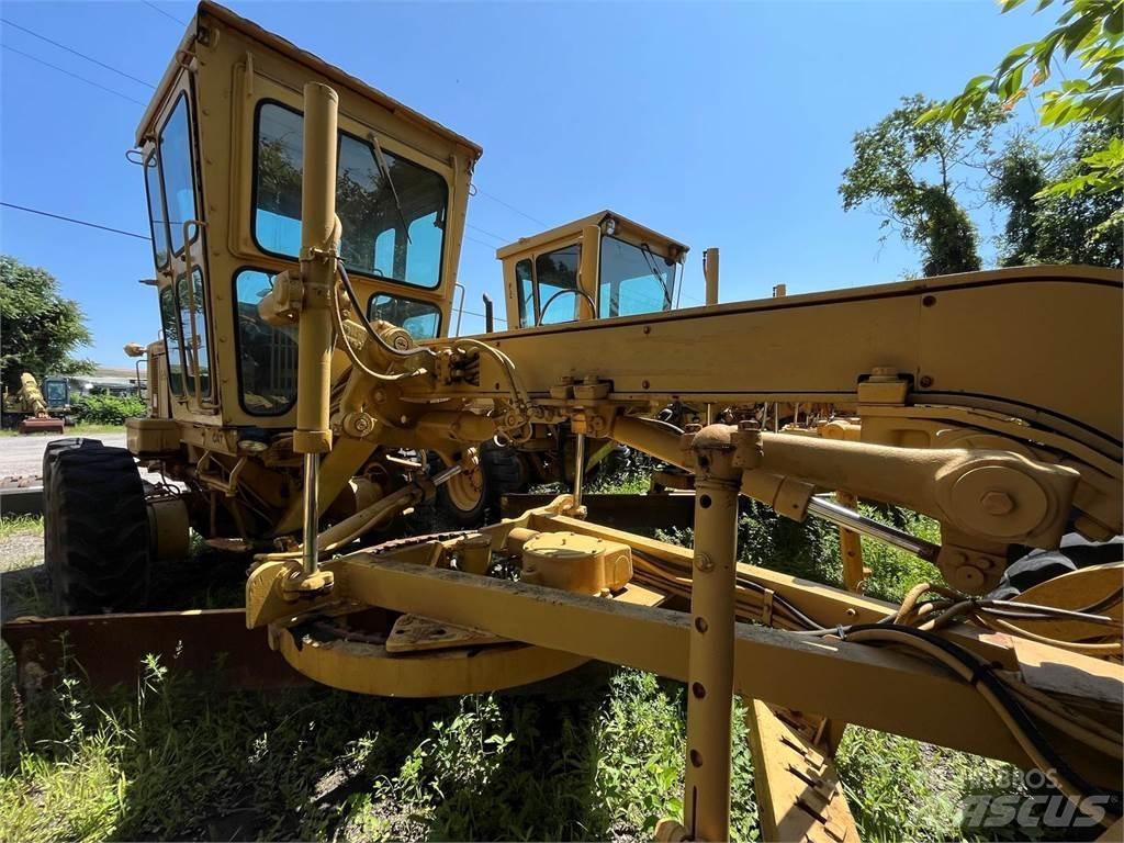 CAT 120G Грейдери