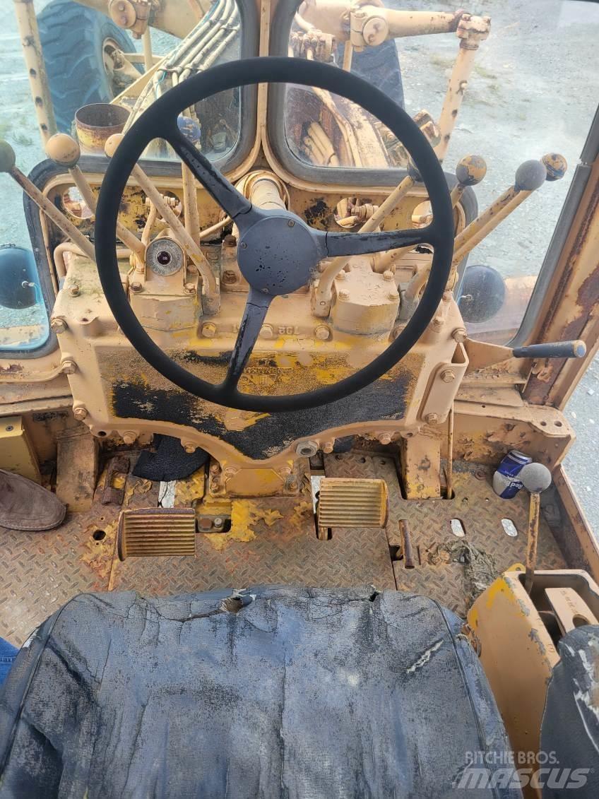 CAT 14E Грейдери