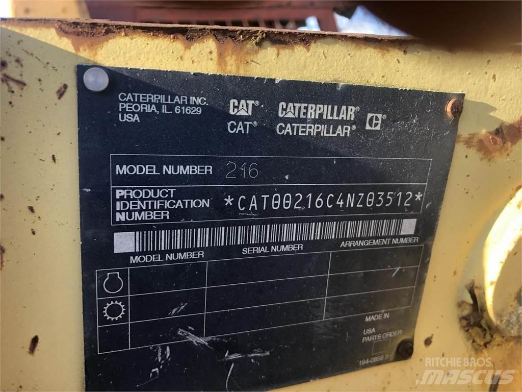 CAT 216B Міні-навантажувачі