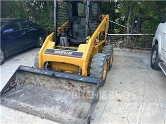 CAT 216B Міні-навантажувачі