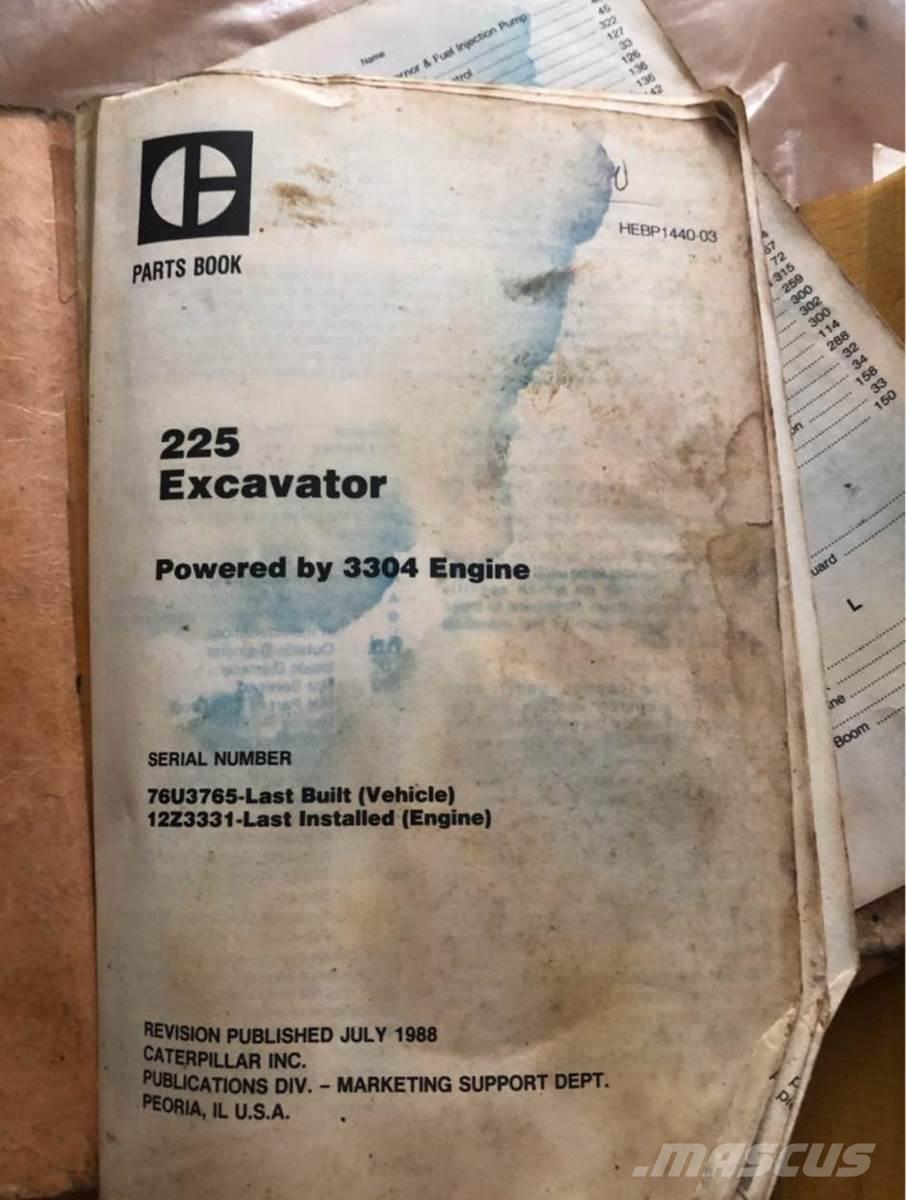CAT 225 LC Гусеничні екскаватори