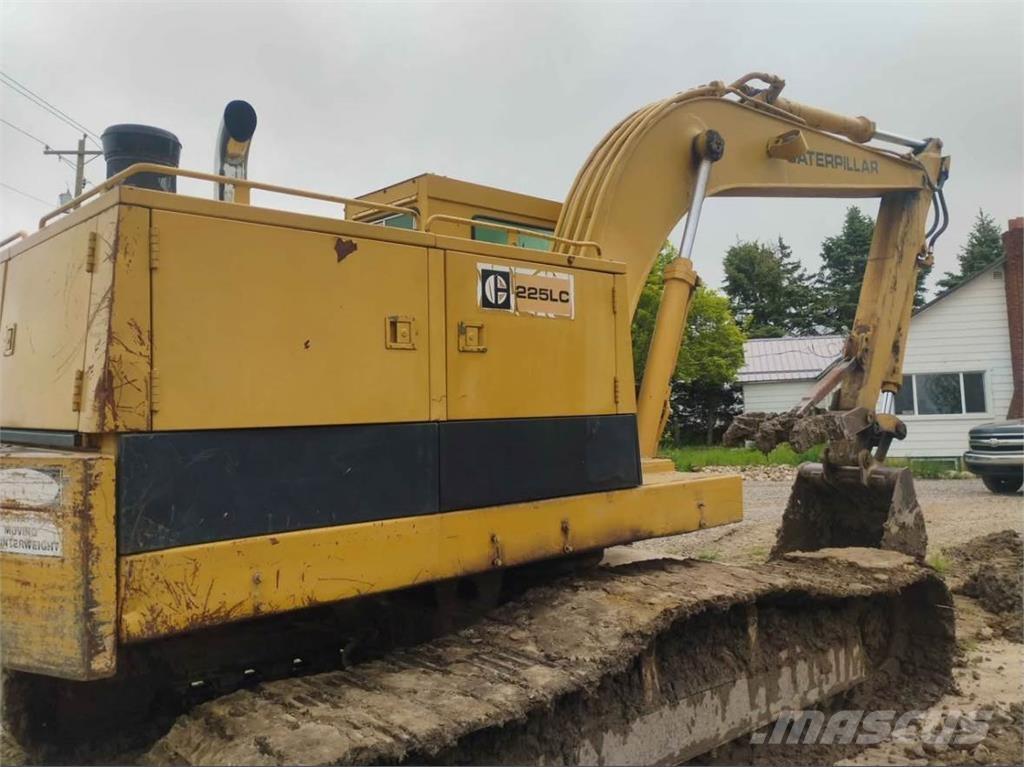 CAT 225 LC Гусеничні екскаватори