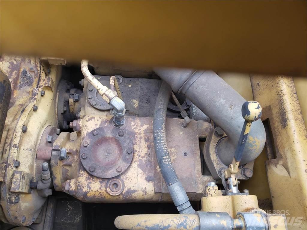CAT 245 Гусеничні екскаватори